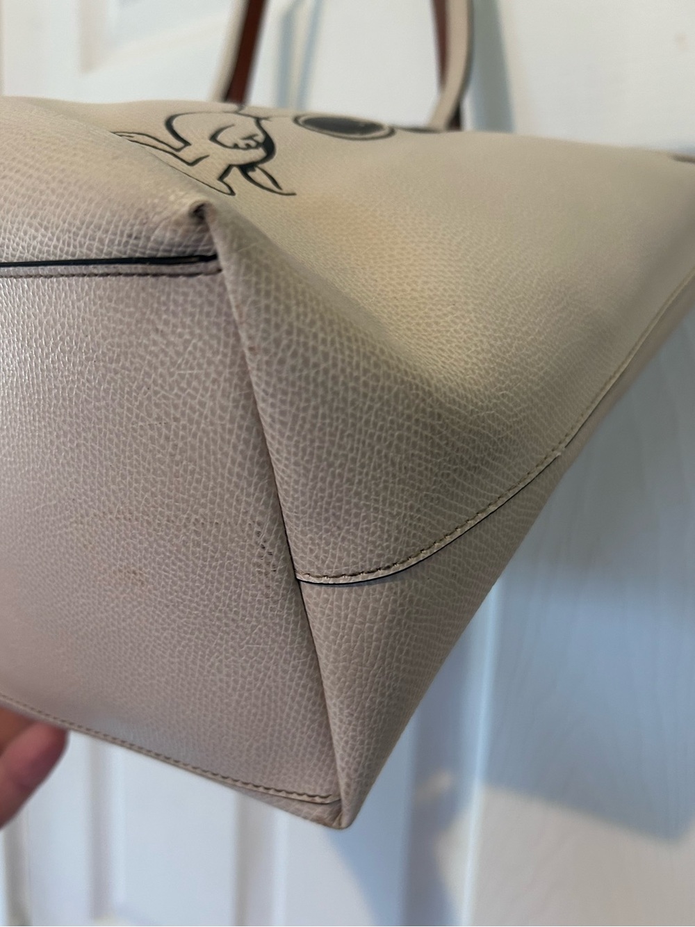 Coach x Peanuts Snoopy City Zip Tote - Picture 4 of 13